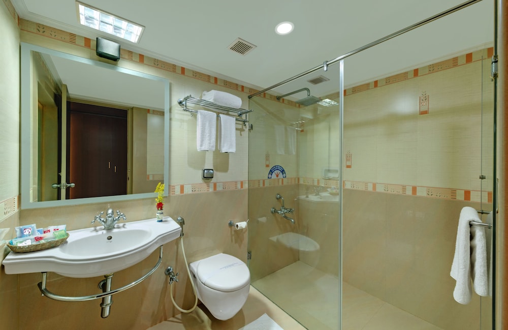 SRM HOTEL 39/41