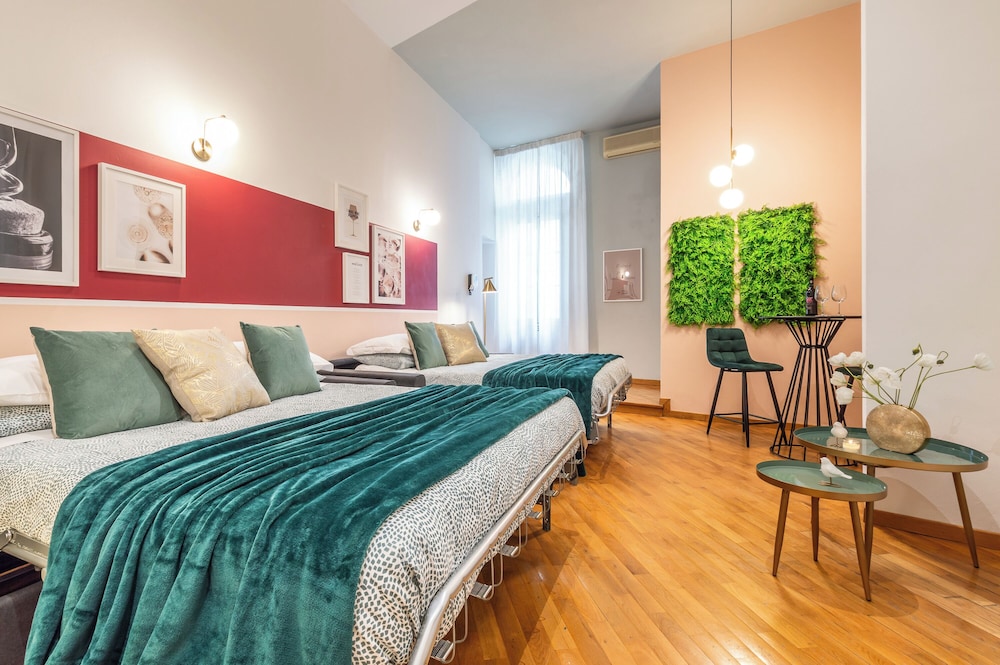 Wine Apartments Florence Moscato 10/47