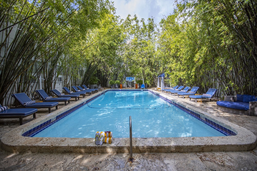 Catalina Hotel & Beach Club 38/70