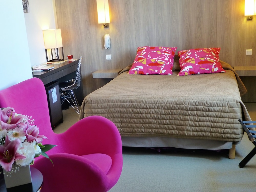 Bliss Hotel 27/70