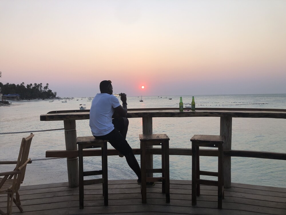 Aluna Beach Lodge 30/50