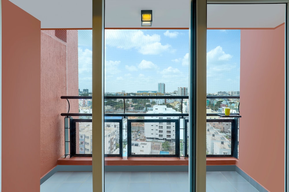 Royal Orchid Suites 33/58
