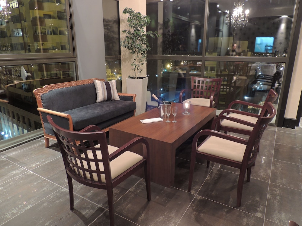 Premium Tower Suites San Luis 45/60