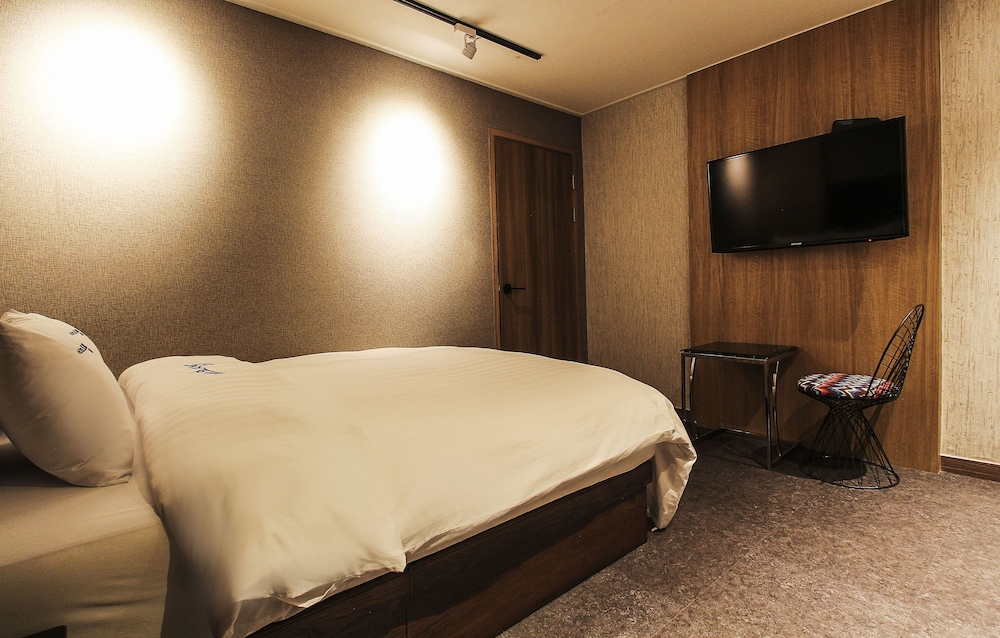 Blanc Hotel Gangnam 31/39