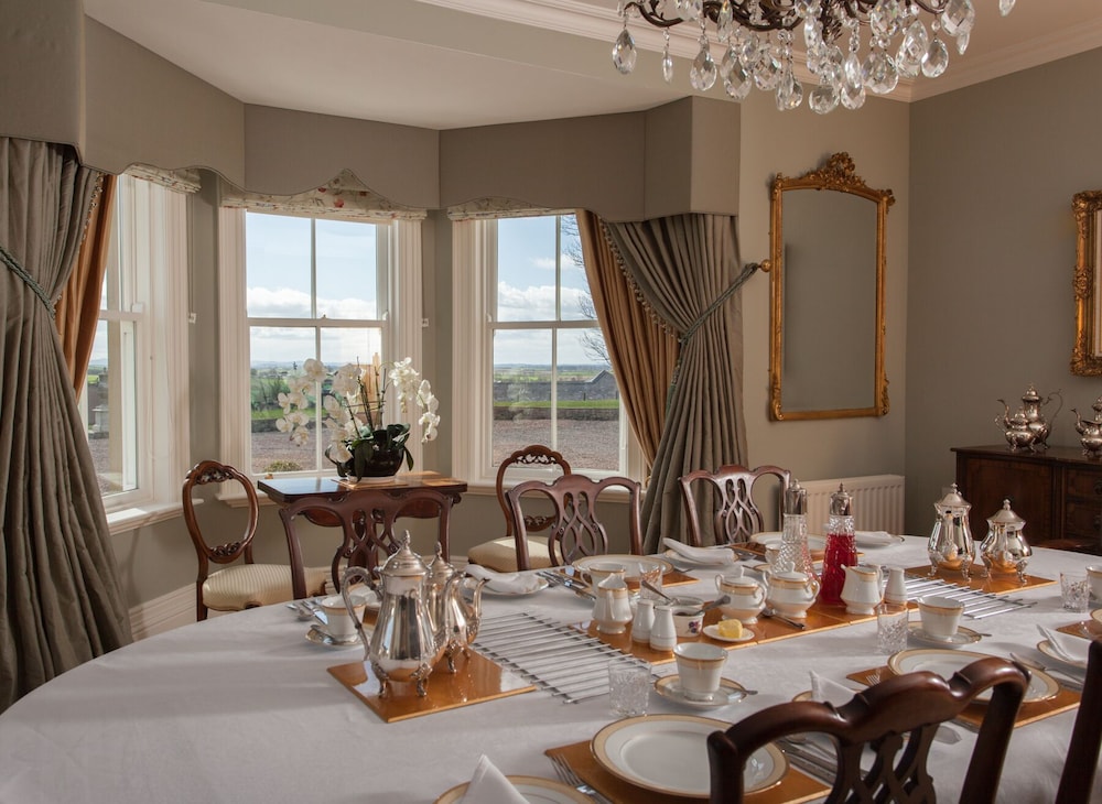 West Longridge Manor B&B 11/17