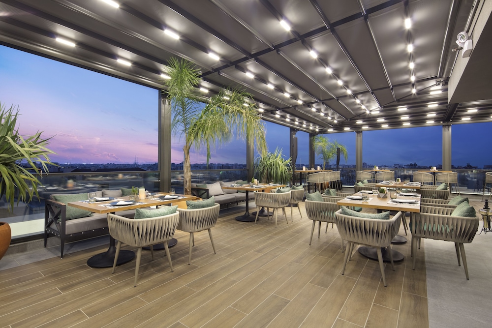 Doubletree By Hilton Antalya City Centre 52/61