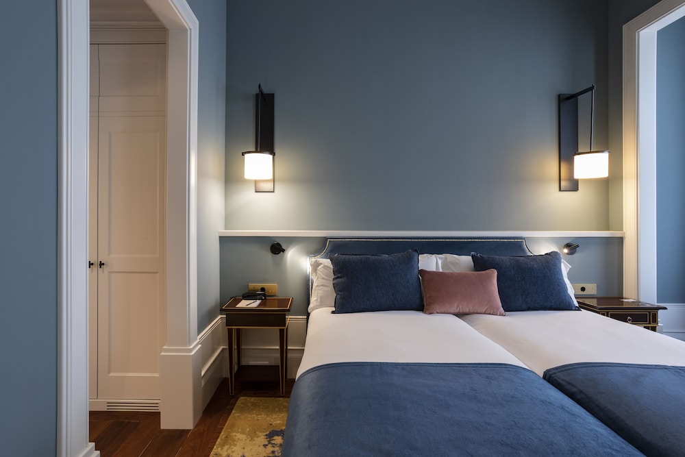 ORIGINAL, DOUBLE BED, CITY VIEW