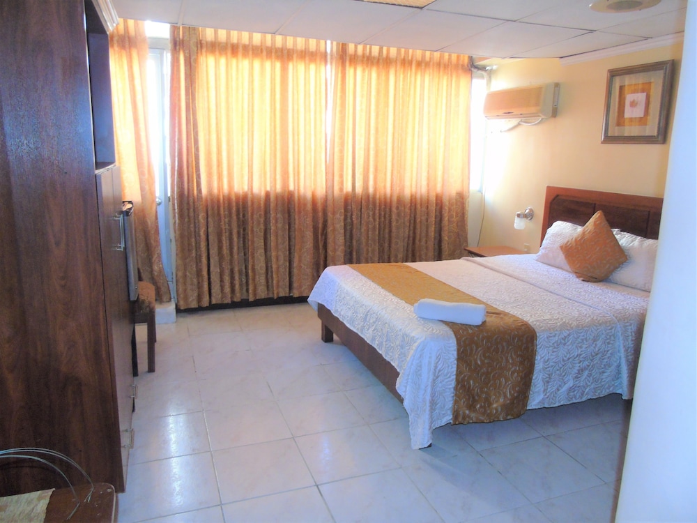Hotel Malecon Inn 17/67