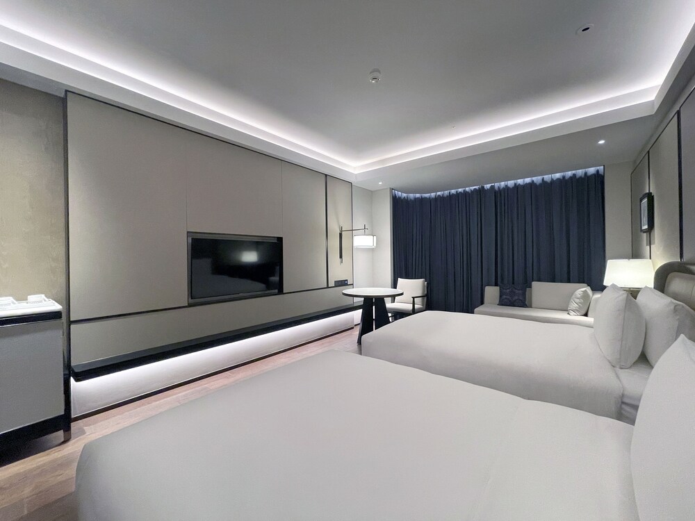 Empark Grand 12/61