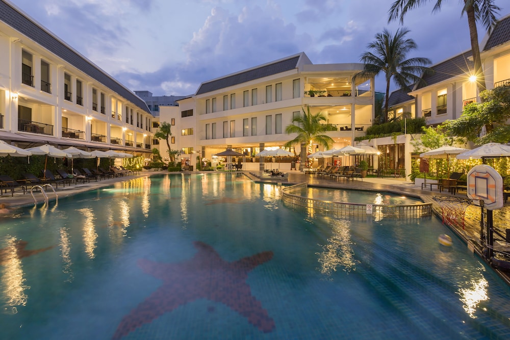 Sawaddi Patong Resort & Spa 8/75