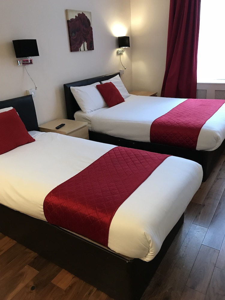 Whites Hotel 21/57