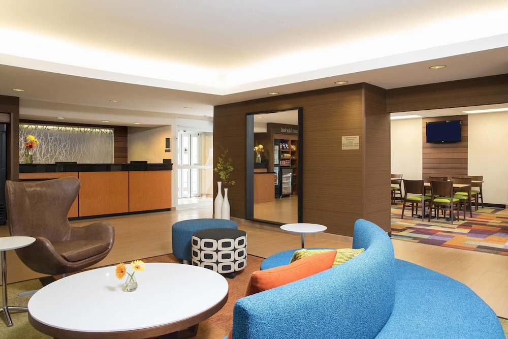 Spark by Hilton Bloomington 20/43