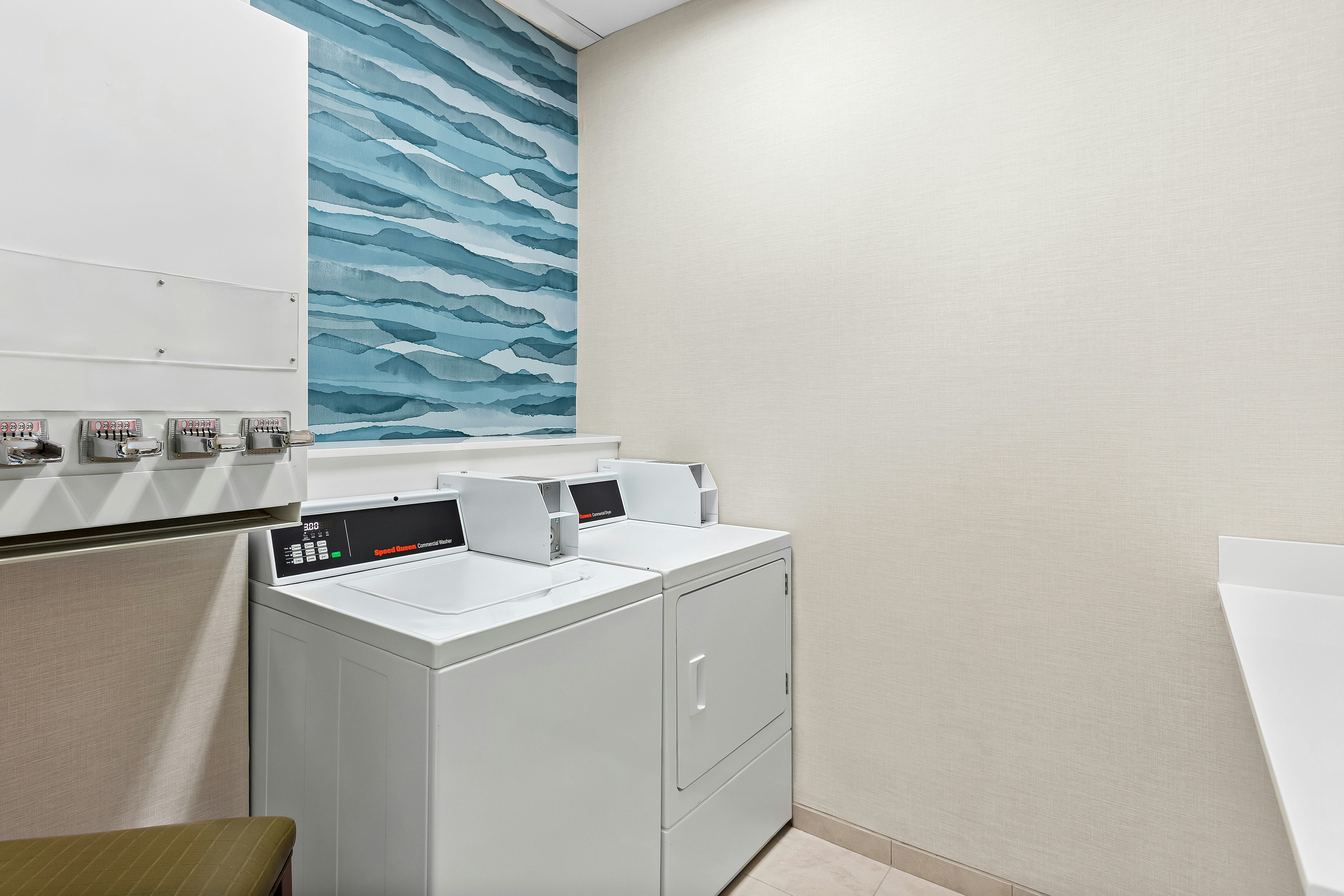 Hampton Inn Suites Bolingbrook 48/48