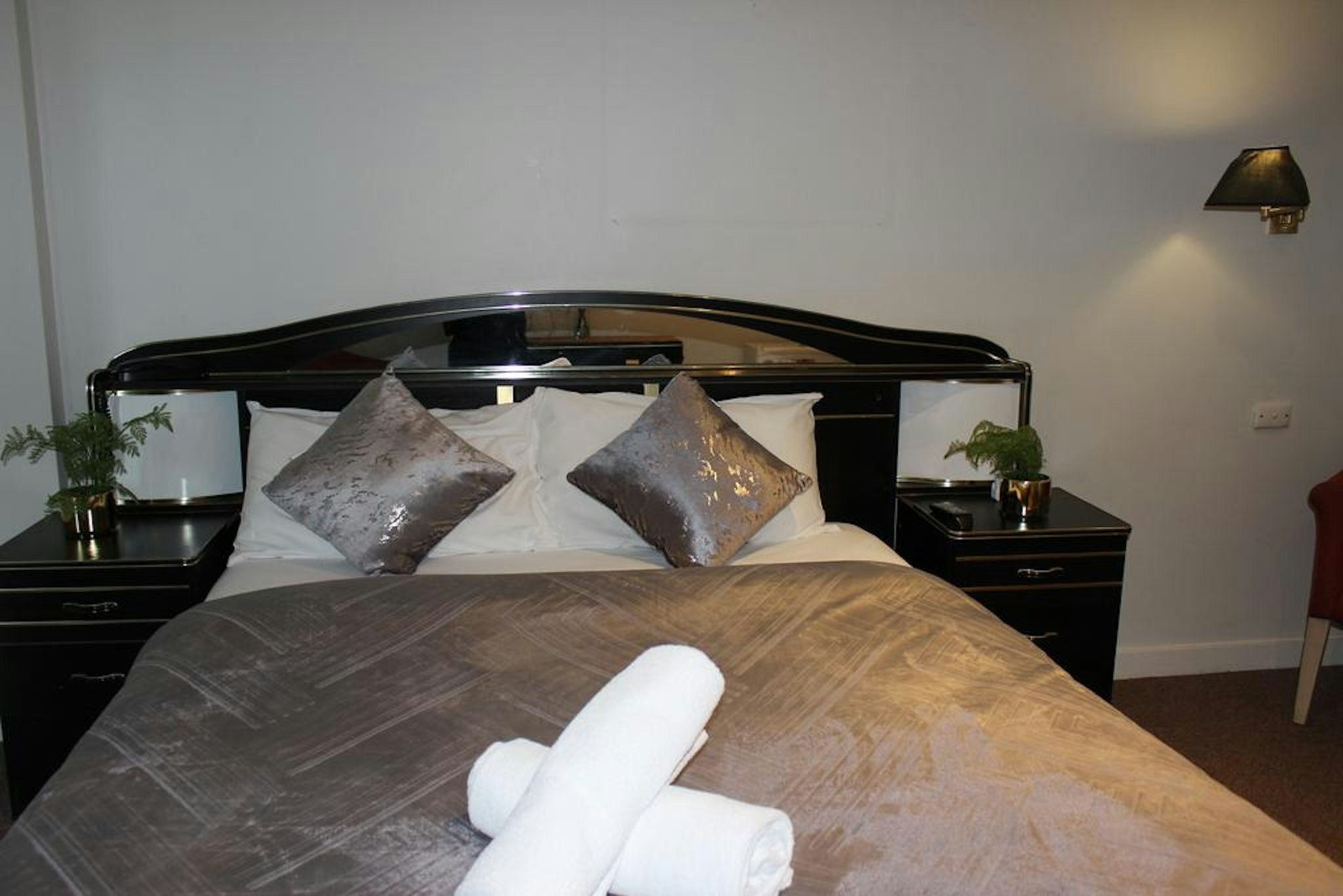 HUME INN MOTEL 5/14