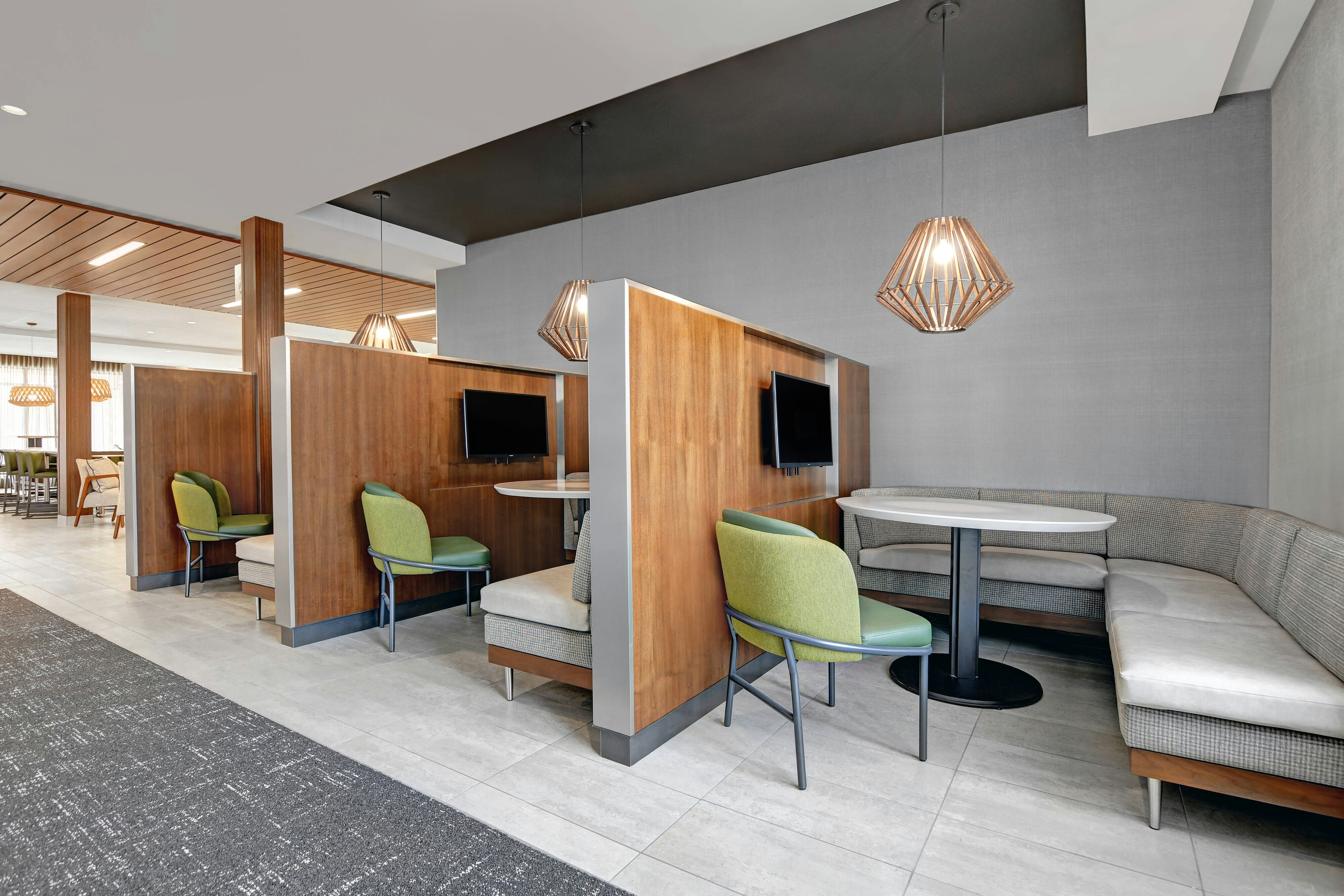Courtyard by Marriott Manhattan 15/28