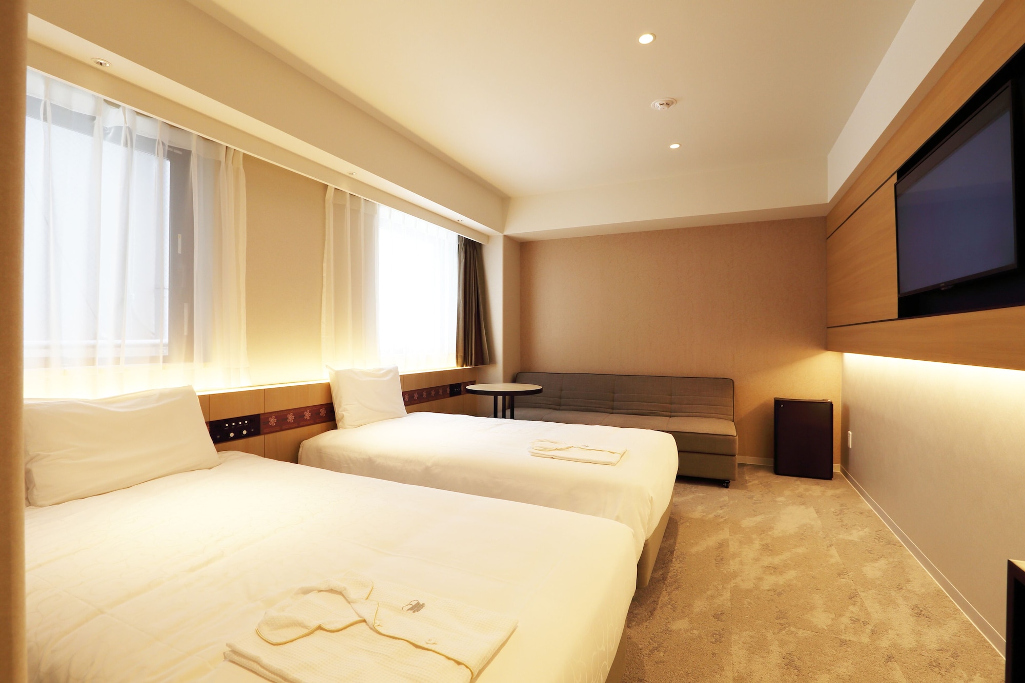Extra, Twin Beds
