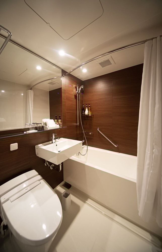 Grids Premium Hotel Osaka Namba 24/71