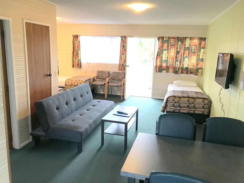 Greenview Motel 13/50