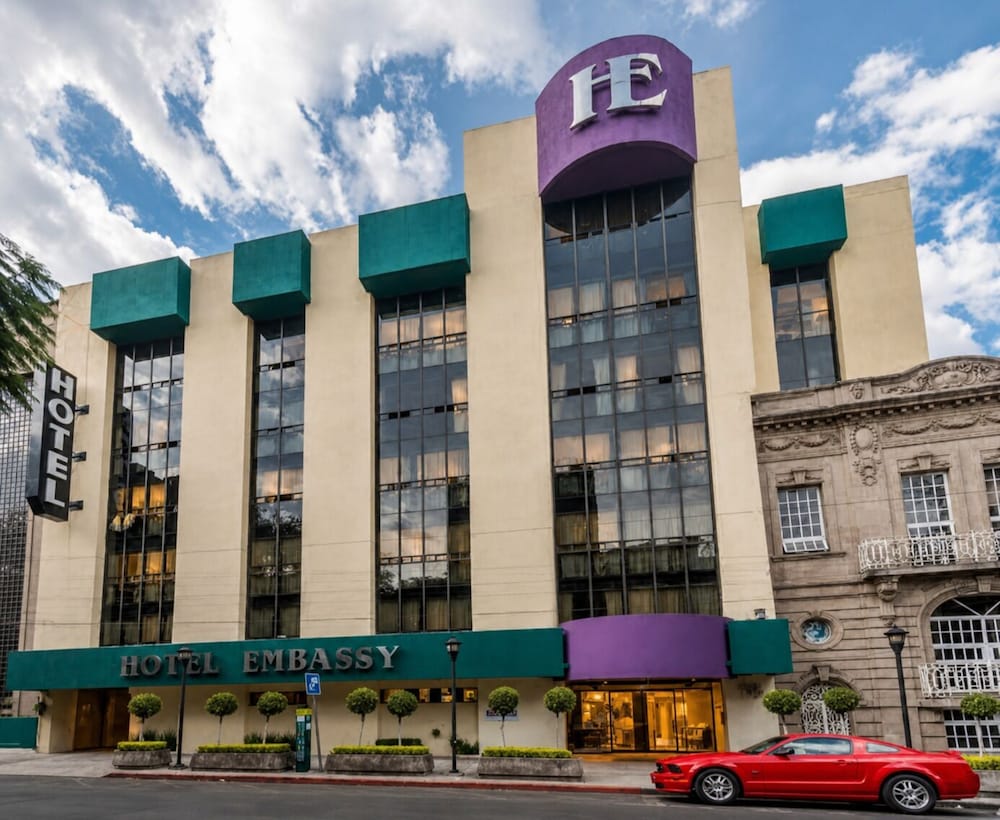 Hotel Embassy 3/48