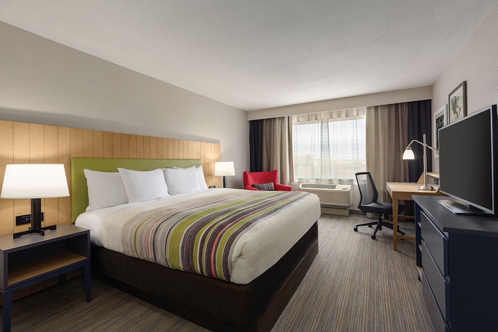 ROOM, KING BED