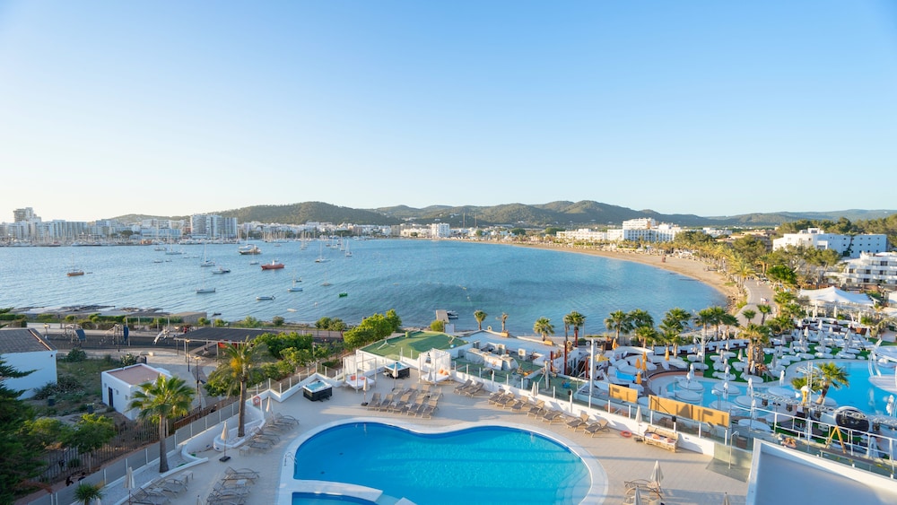 THB Ocean Beach - Adults Only 43/50