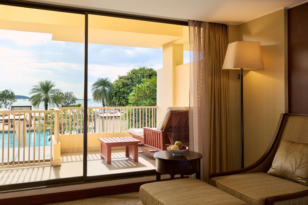 Dusit Thani Pattaya 24/50