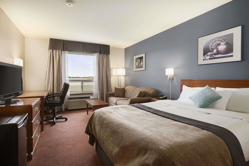 Super 8 by Wyndham Whitecourt 12/30