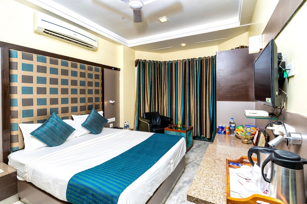 DELUXE