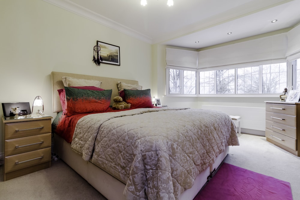 DELUXE, DOUBLE BED, GARDEN VIEW