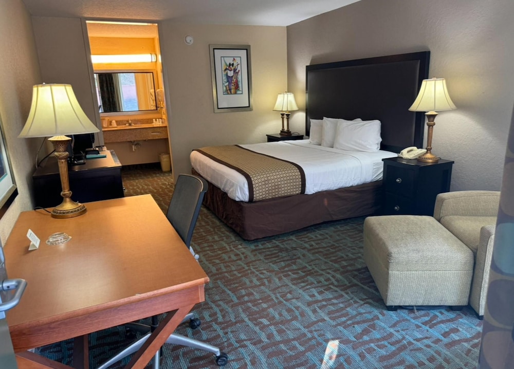 OYO Hotel Harriman near I-40 22/48