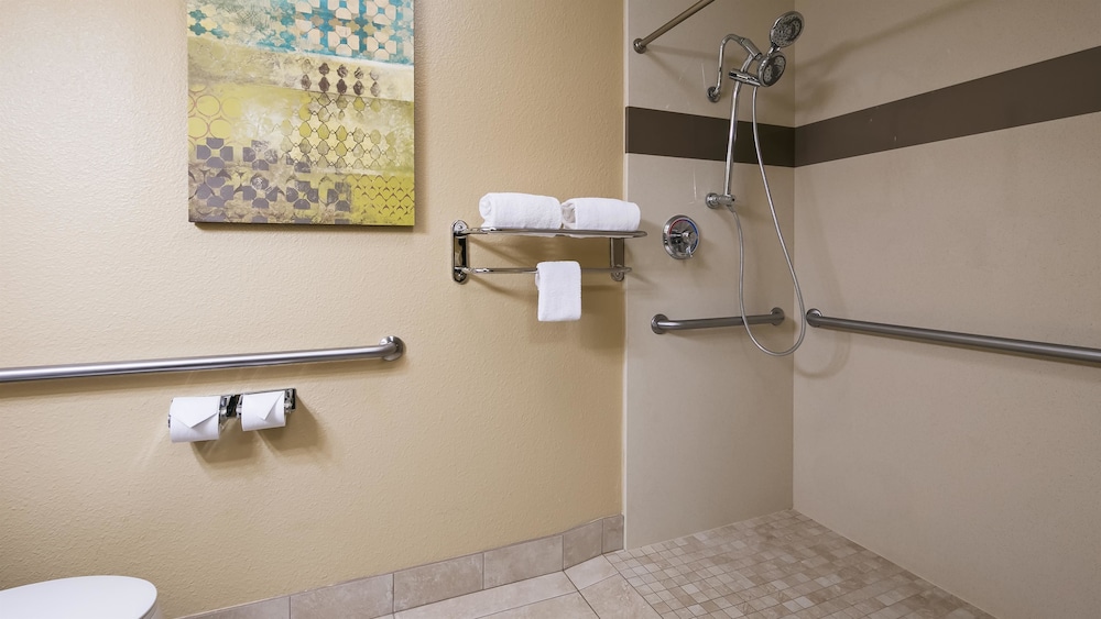 Best Western Long Beach Inn 42/53