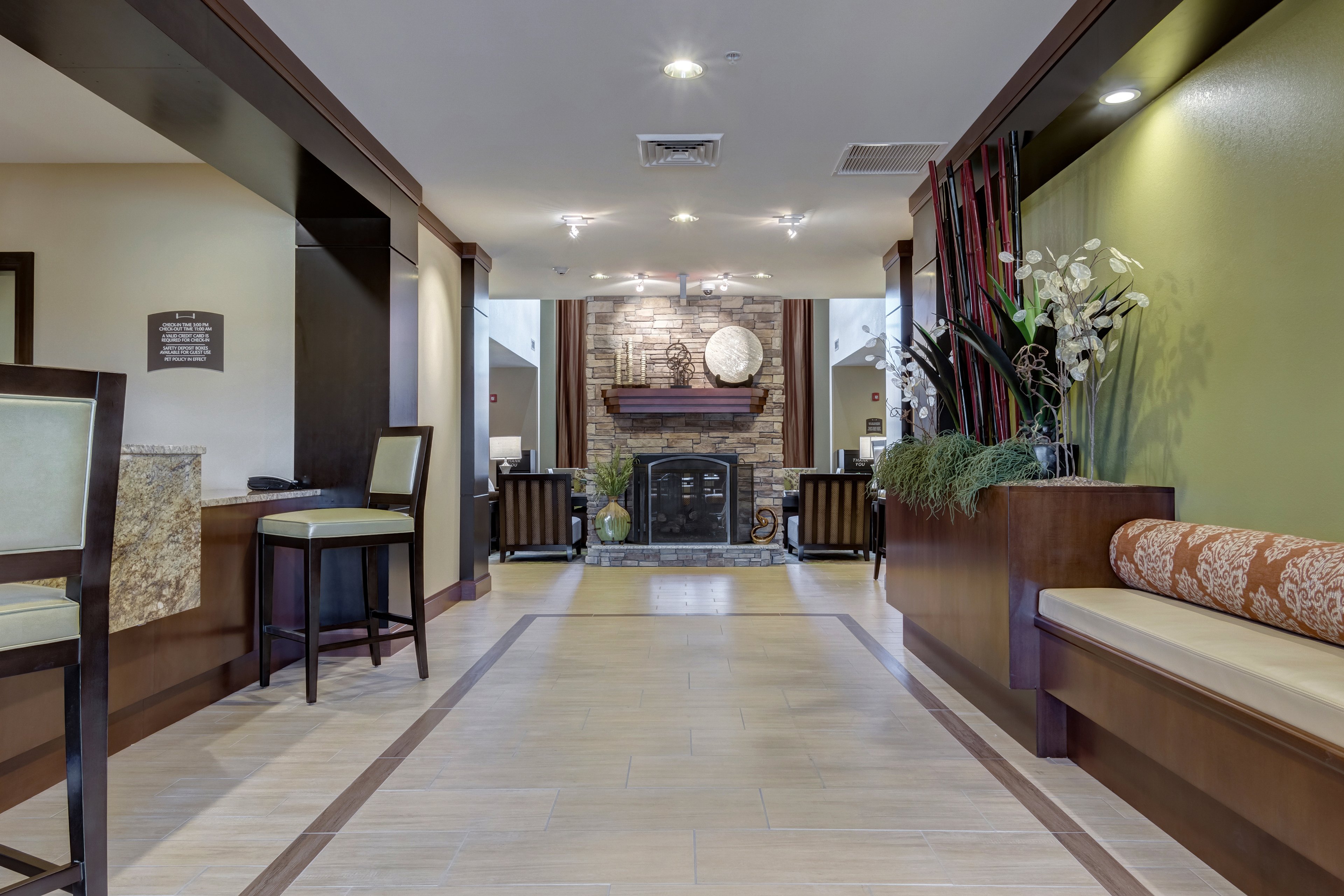 Staybridge Suites St Louis - Westport 18/37