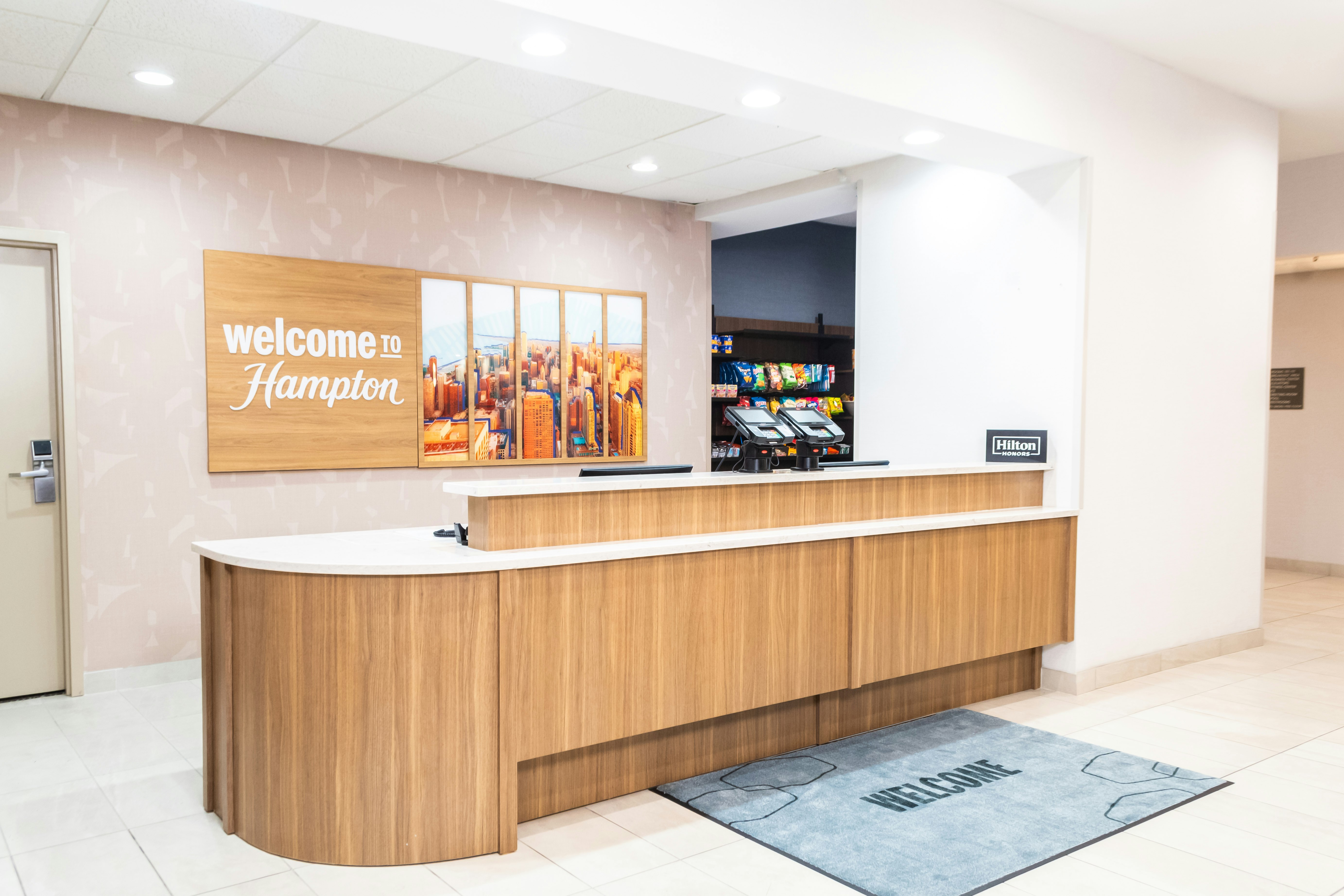 Hampton Inn Suites Addison 12/58