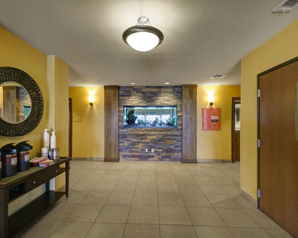 Comfort Inn & Suites Donna Near I-2 12/44