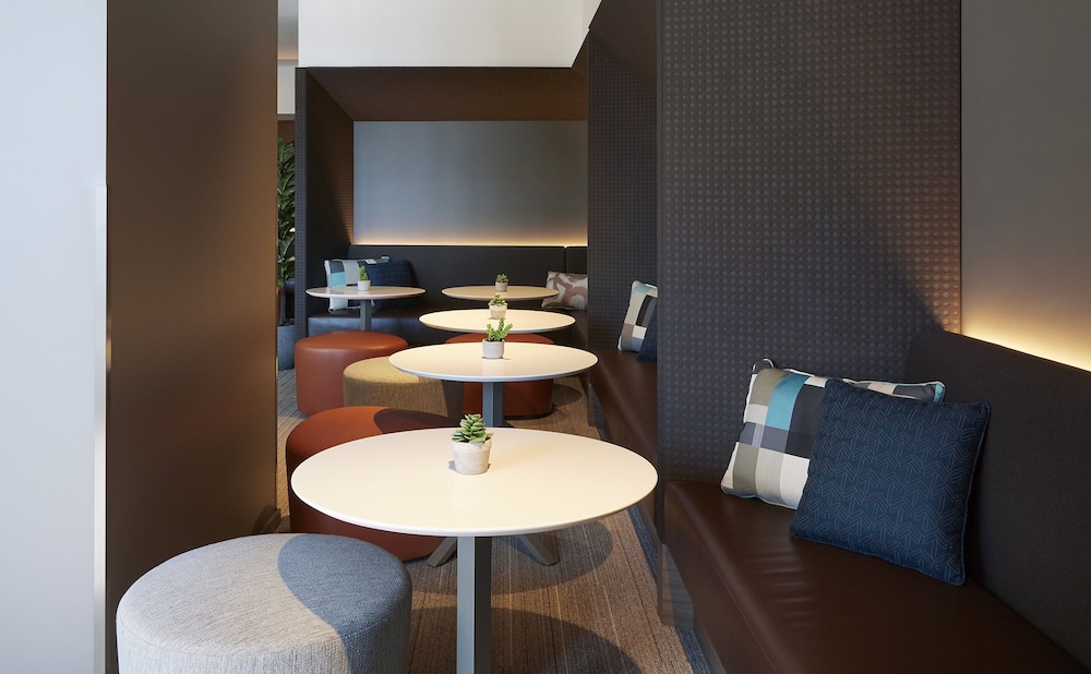 Holiday Inn Express Sydney Airport 38/59