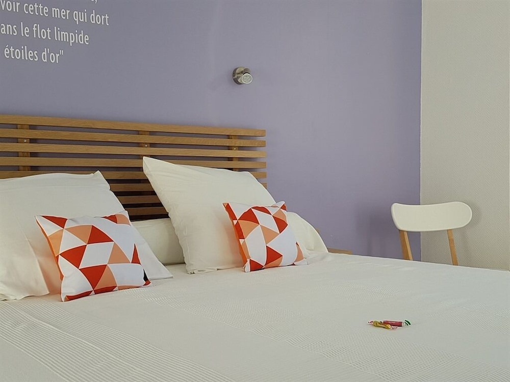 SUPERIOR, DOUBLE BED, PRIVATE BATHROOM, BALCONY