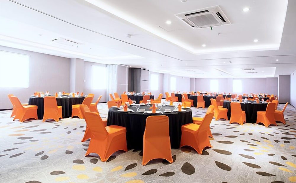 J Hotel Bandara Soekarno Hatta 26/26
