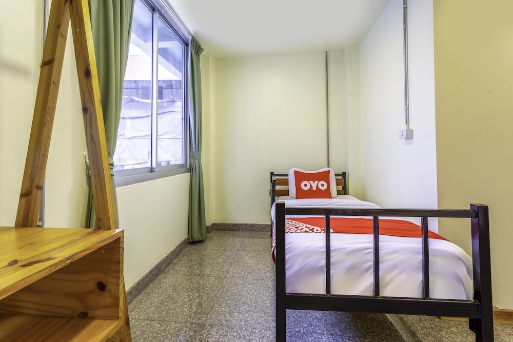 OYO 928 Leaf Hostel 7/55