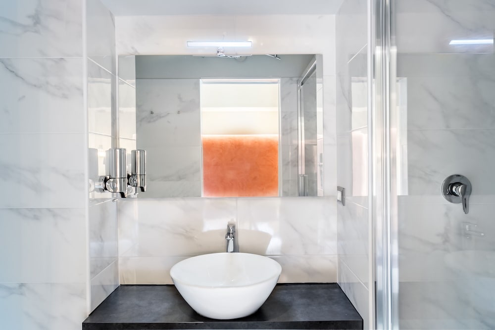 Amoroma Suite 47/50