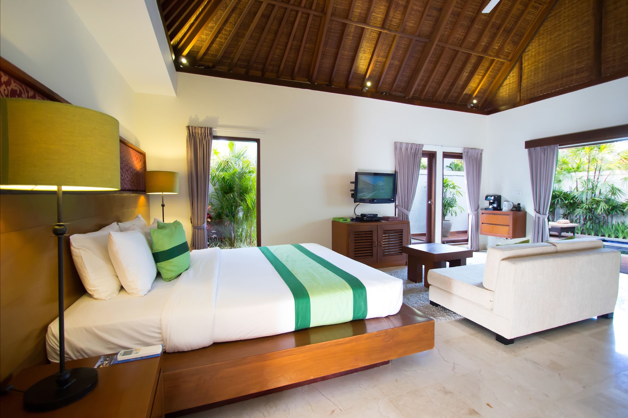 1 BEDROOM, VILLA, PRIVATE POOL