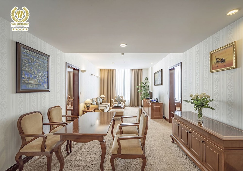 Tan Son Nhat Saigon Hotel 55/67