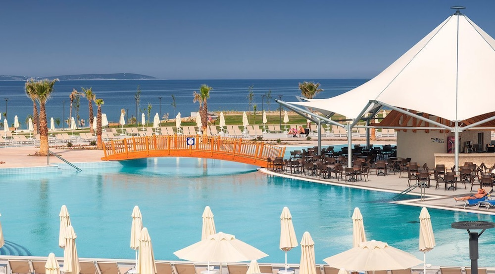 Aquasis De Luxe Resort 23/28