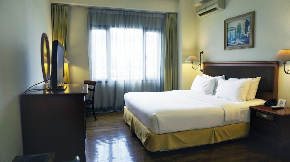 Mega Anggrek Hotel and Convention 25/57