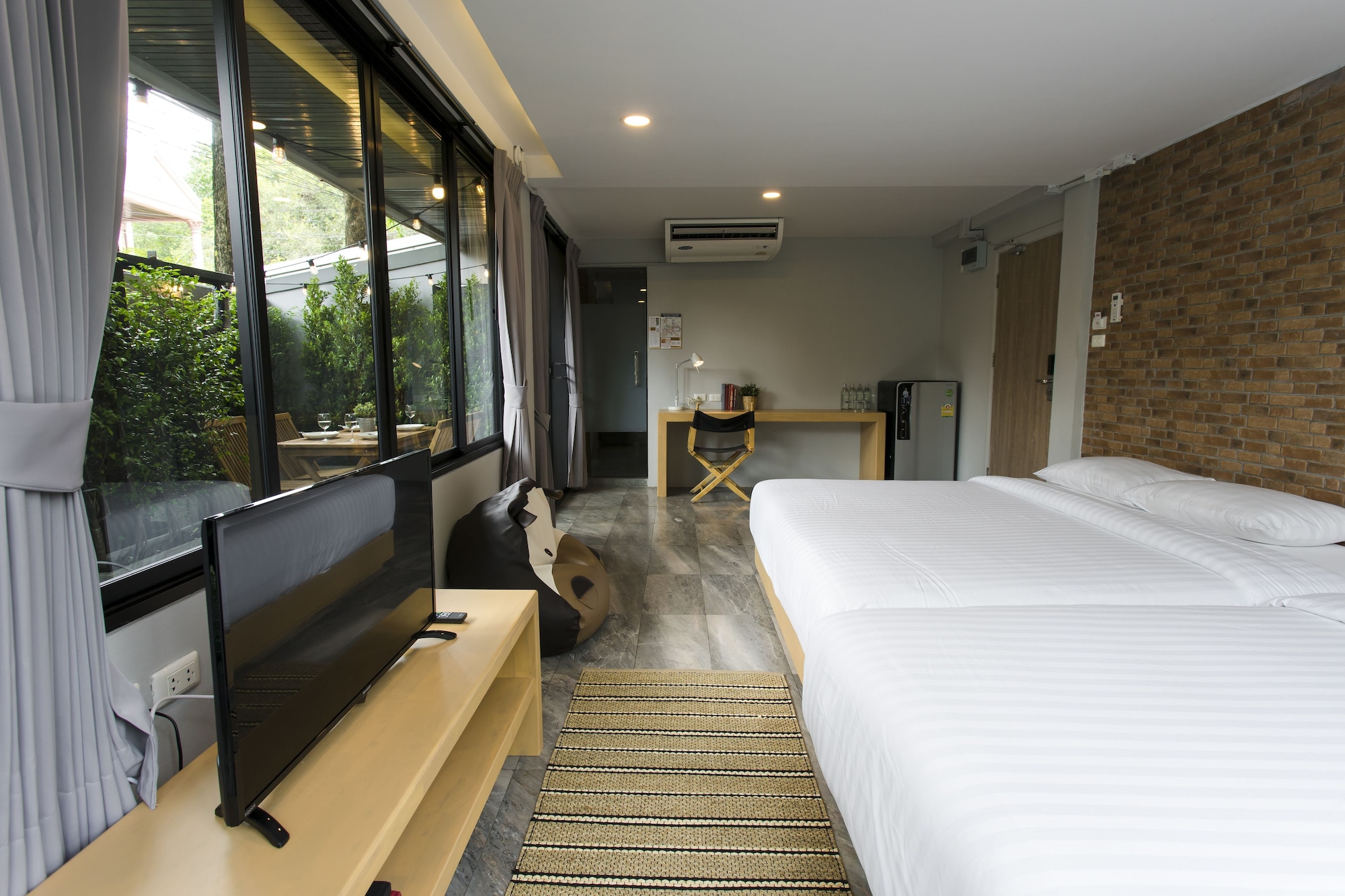 1 BEDROOM, FAMILY, QUADRUPLE, GROUND FLOOR