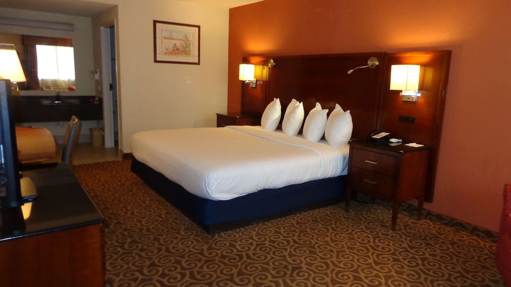 SureStay Hotel By Best Western Childress 8/18