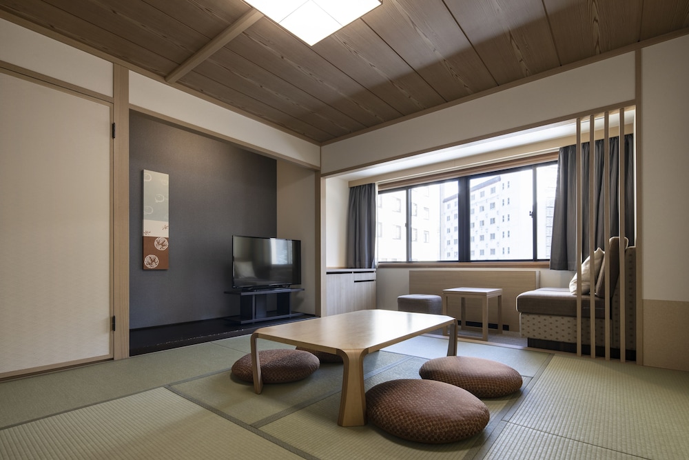 Japanese, Superior, 4 Futon Beds, East Wing