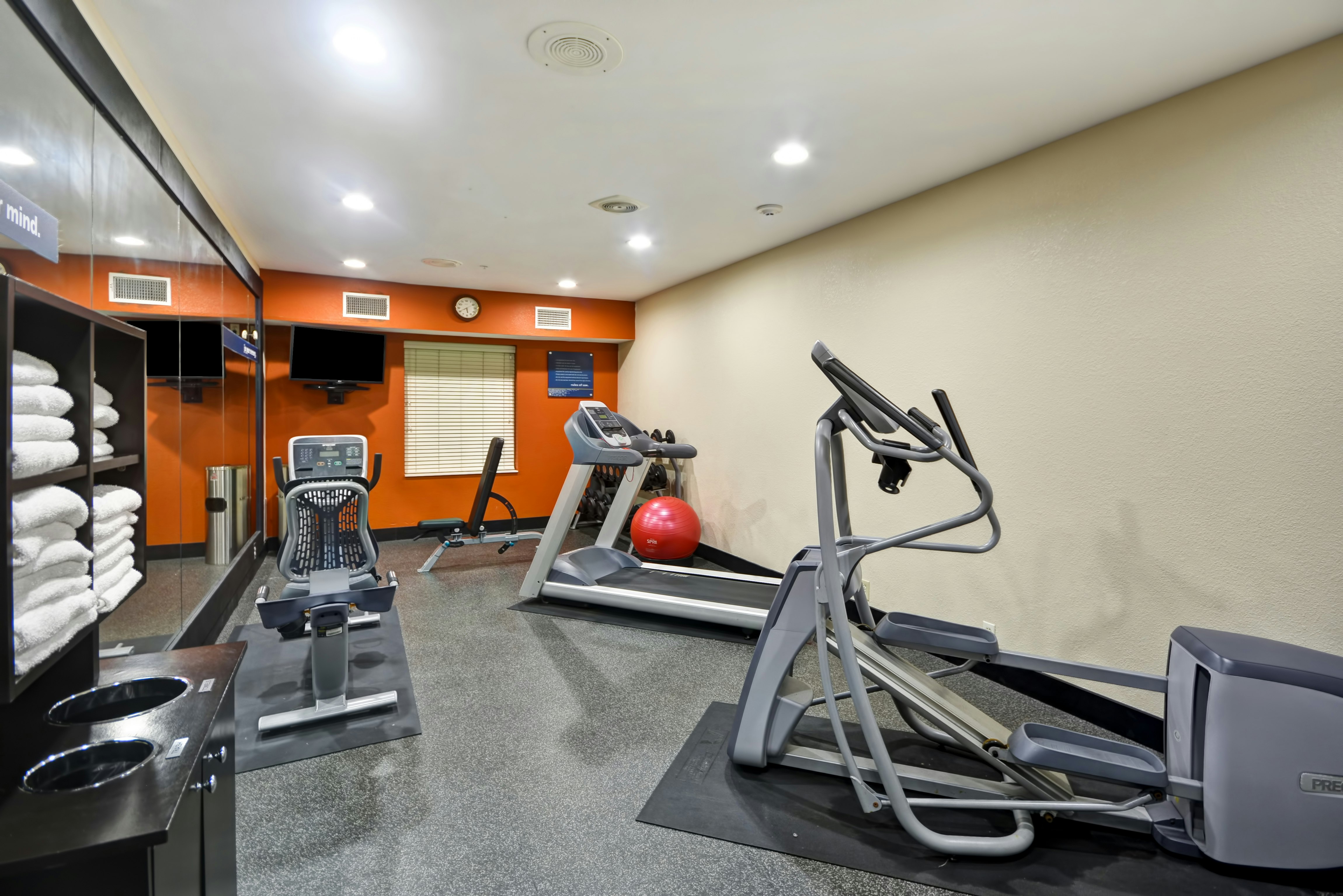 Hampton Inn Corpus Christi 12/34