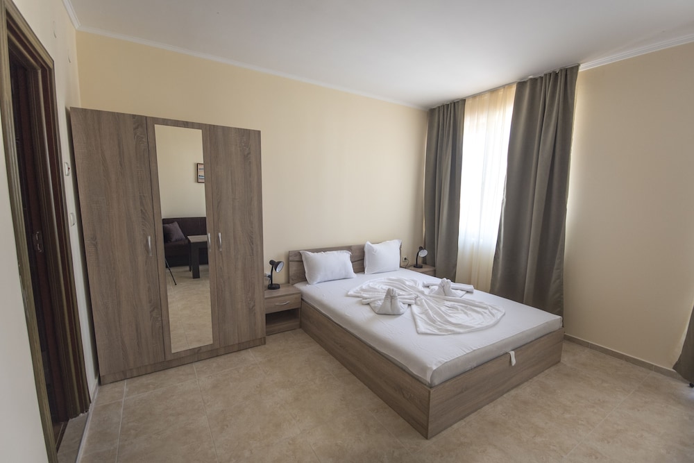 Apollon Apartments 9/41