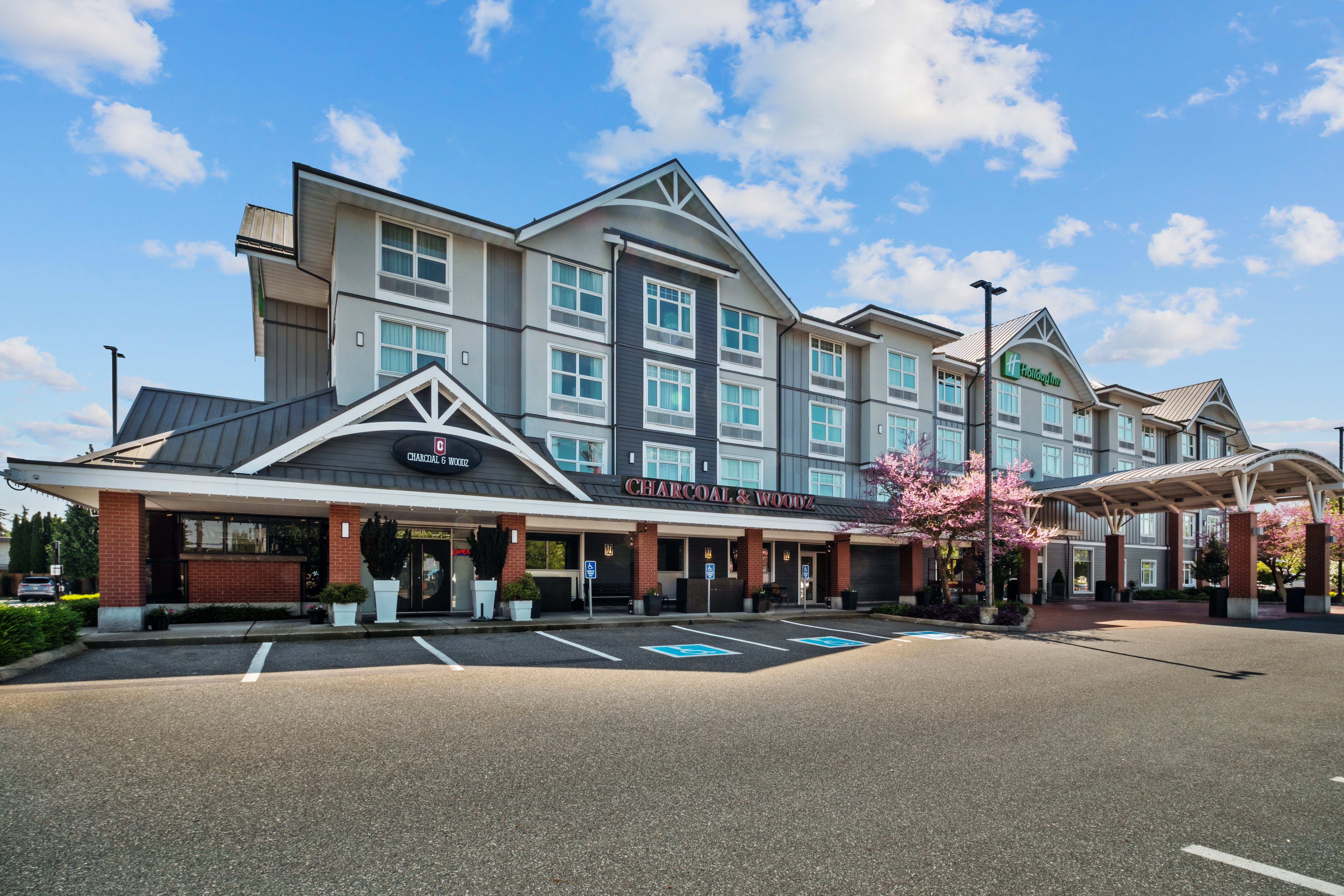 Holiday Inn Hotel Suites Surrey East Cloverdale 71/75