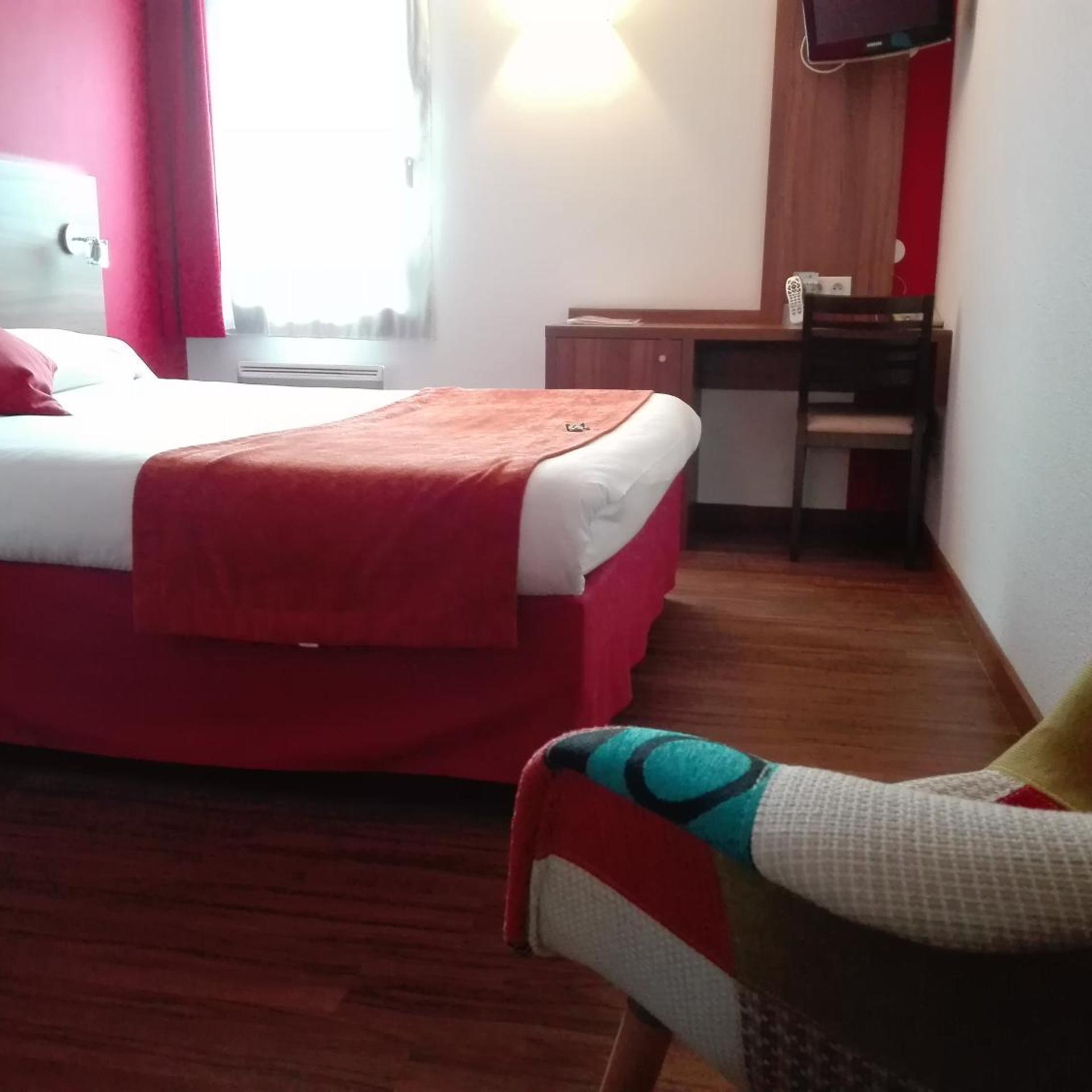 Hotel La Cle Des Champs 9/24
